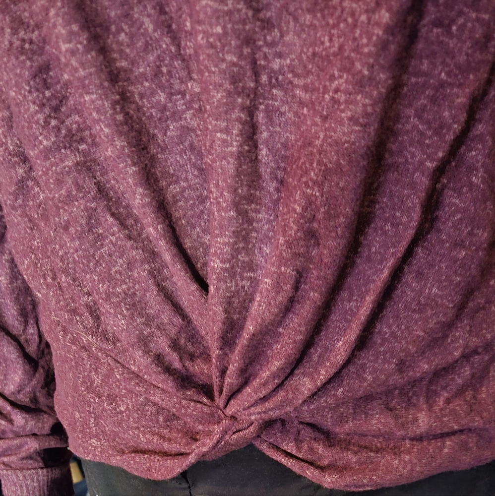 SO Women's v neck maroon sweater with twist front sz L - Picture 2 of 3